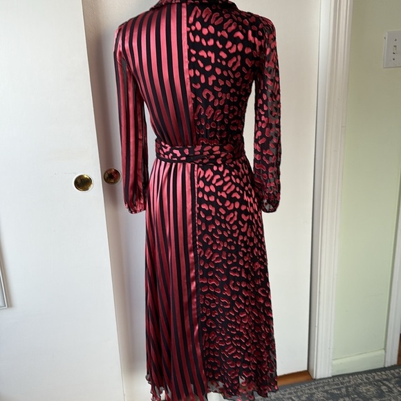Alice+Olivia Abigail Wrap Dress 0 - Picture 7 of 13